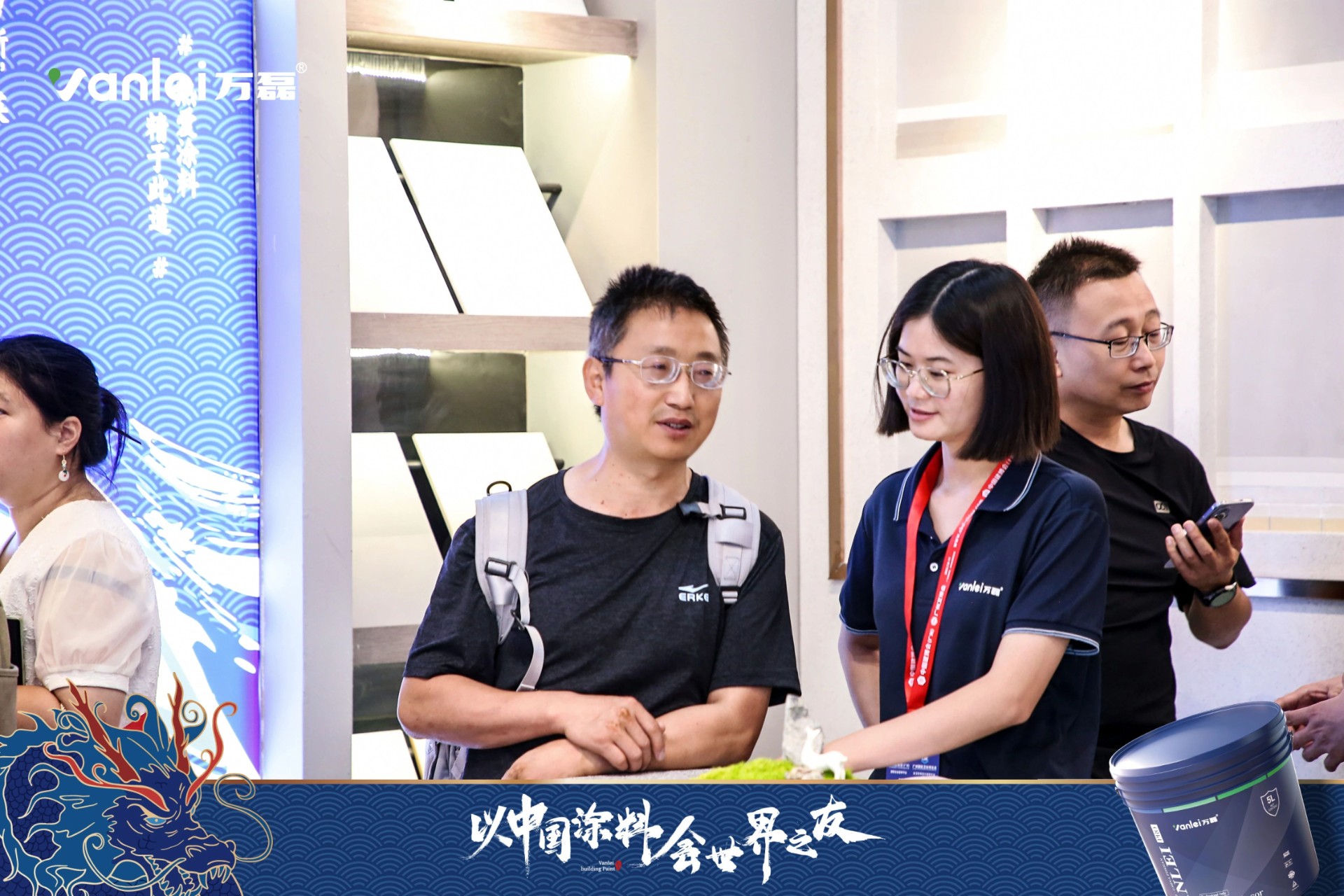 七年蟬聯(lián)展館人氣王！萬磊涂料，以中國(guó)涂料，會(huì)世界之友