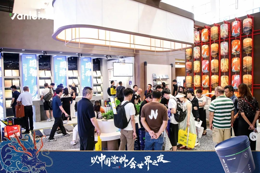 七年蟬聯(lián)展館人氣王！萬磊涂料，以中國(guó)涂料，會(huì)世界之友